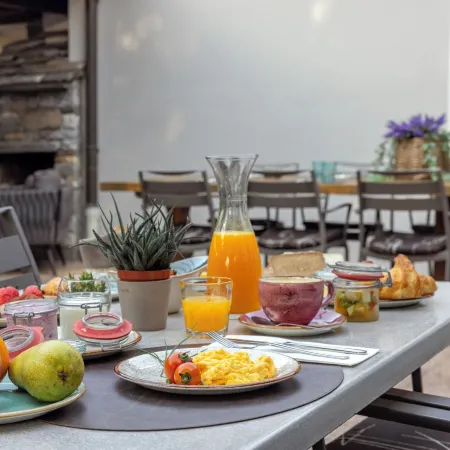 Ascona Lodge, Pool & Garden Retreat Отели в г. Аскона