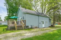 2 Mi to Lake Huron: Classic Home w/ Private Deck - Homestays