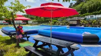 Gimhae le Monde Caravan - Pools
