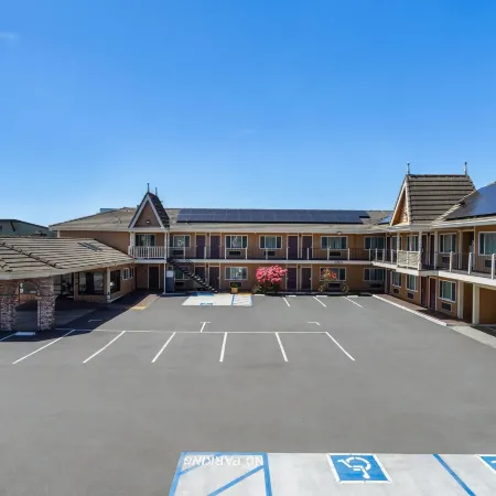 Ramada Bayside Inn and Suites