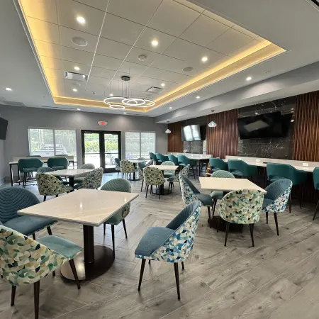 Best Western Plus Fair Park East Отели рядом с достопримечательностью «Парк Ярмарок»
