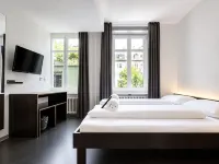 EasyHotel Zürich City Centre Отели рядом с достопримечательностью «Лангштрассе»