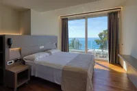 Hotel le Roi - balcony