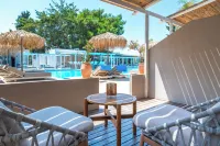 Bamboo Suites Hotel - bar