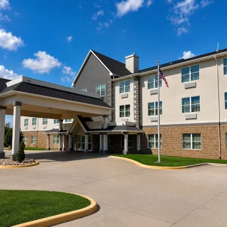 Heritage Hotel and Suites
