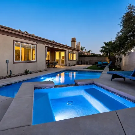 4000 SQ FT 5bedroom/3 BATH, SALT, POOL/SPA, WiFi and AC, COACHELLA, Indio