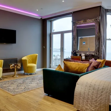 Halvard Hotel Hotels in Douglas