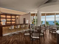 Mediterranean Beach Hotel - Bars