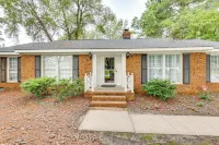 Comfort & Convenience! Home 3 Mi to Dtwn Wilson - Homestays