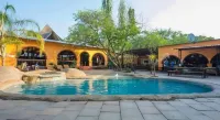 Jollyboys Backpackers and Camp - Kolam Renang
