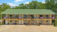 Trailhead Lodge - Homestays