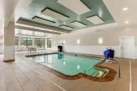 Hilton Garden Inn Bolingbrook - Pool