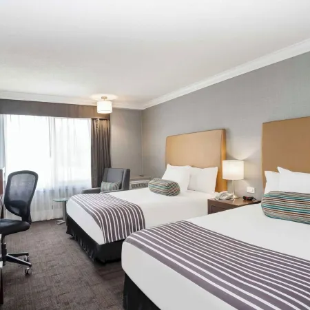 Sandman Hotel Vernon