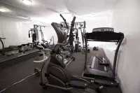 Hotel El Camino Inn & Suites - Gym