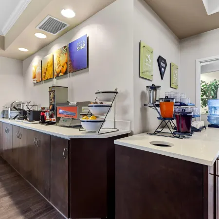 Comfort Inn & Suites