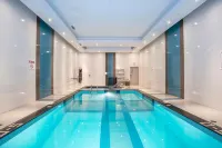 Sandman Hotel & Suites Winnipeg Airport - Pools