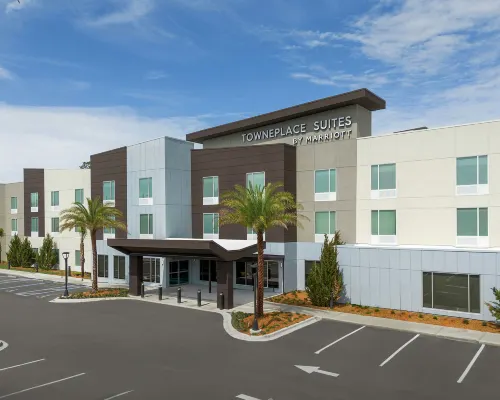 TownePlace Suites by Marriott Jacksonville Mayport モデスキー・パーク周辺のホテル