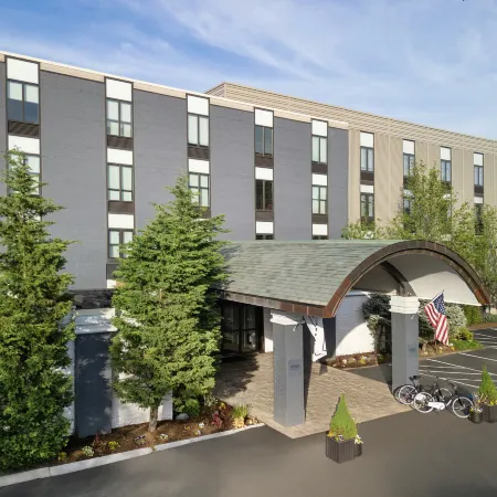 Freepoint Hotel Cambridge, Tapestry Collection by Hilton