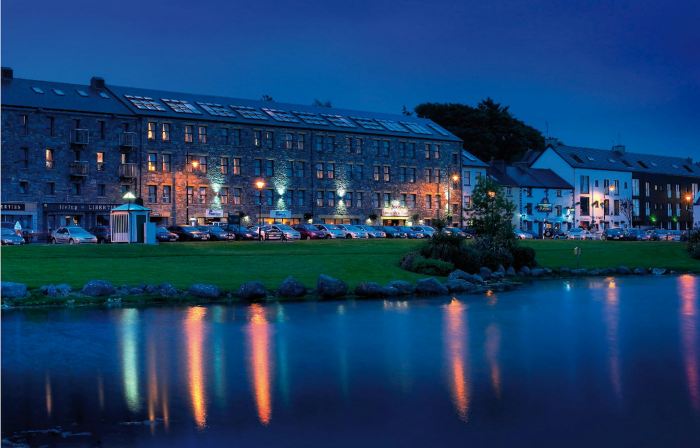 Westport Coast Hotel