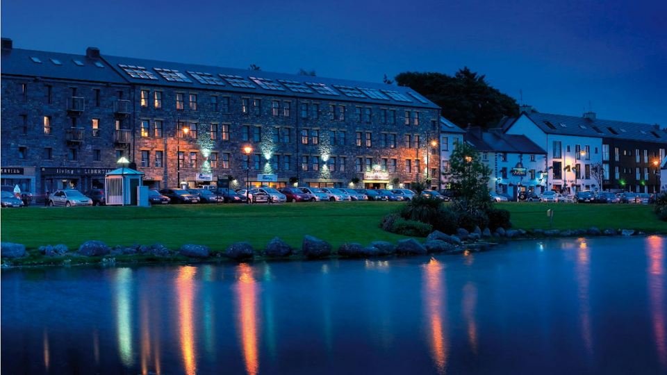 Westport Coast Hotel