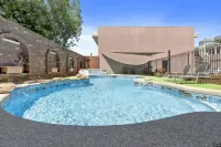 Sherbourne Terrace Hotel - piscina