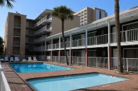 Ocean 12 Beach Hotel - 2-Star