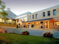 Lynnhurst Hotel - parking