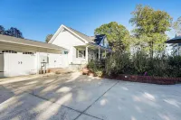 Heart of Historic Chickamauga! Chic Studio w/ Pool - Wifi