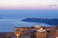 Gold Suites - Small Luxury Hotels of the World - bar