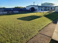 Sunset Court Motel - Pools
