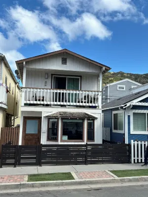 Catalina Is. Home close to Beach - balcony
