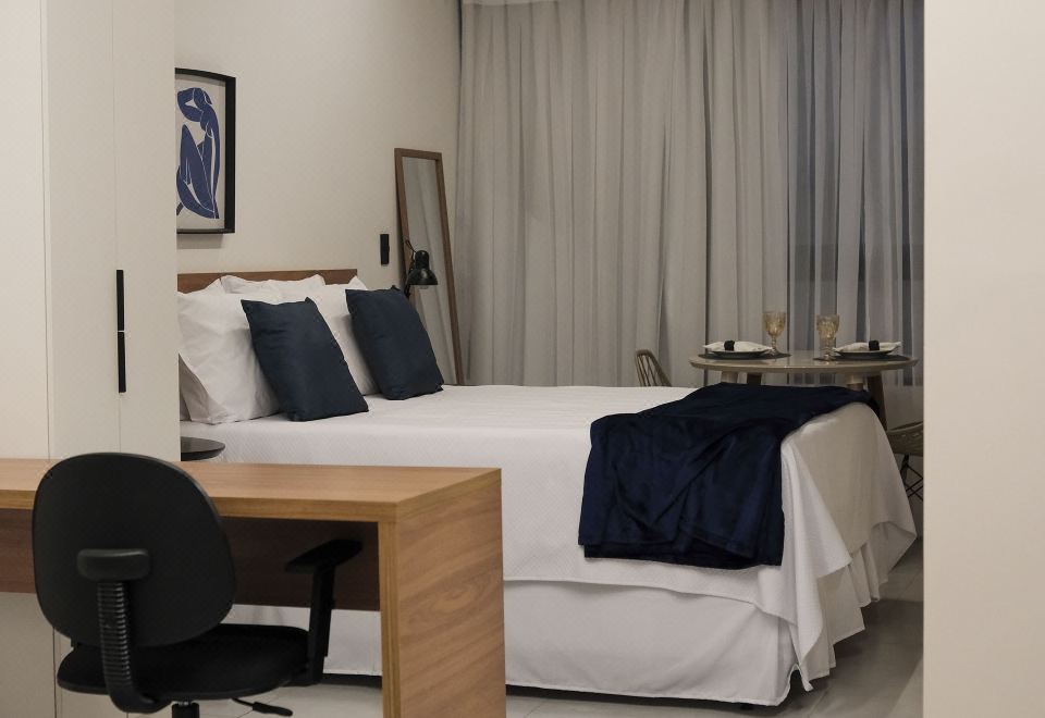 Leonard Hotel