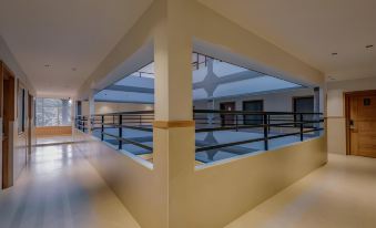 Hotel Beverly Plaza - Near Kozhikode Railway Station