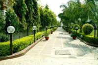 K J International Hotel di Babatpur
