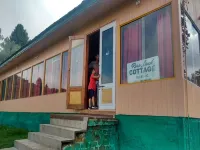 Roseland Cottage , Gulmarg Hotels in Gulmarg