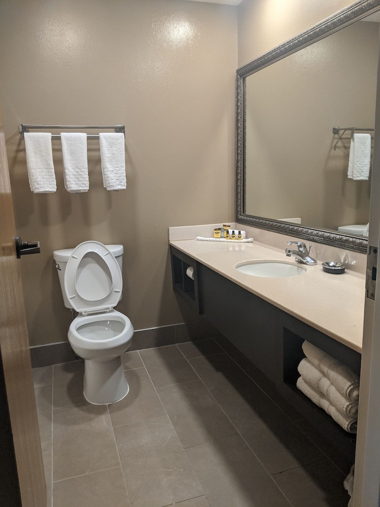 Best Western Plus Madison Inn