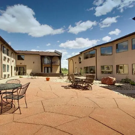 Best Western West Hills Inn
