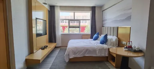 Yuanfang Hotel Hotels in Zhenglan Banner