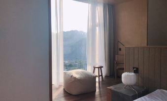 Wild gas sink mountain home stay