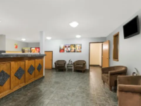 託皮卡-沃納梅克路-I-70速8酒店 託皮卡酒店