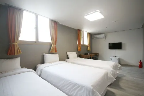 Yeosu Space Guest House - Pensionaatit