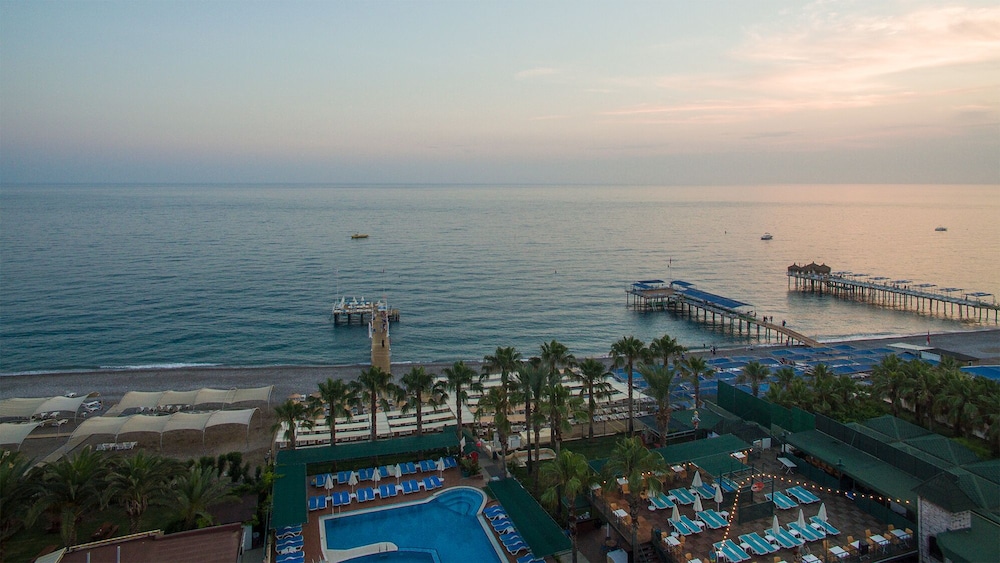 Galeri Resort Hotel – All Inclusive