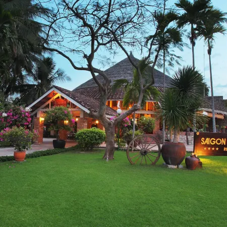 Saigon Mui Ne Resort Отели рядом с достопримечательностью «Центральный пляж Муйне»