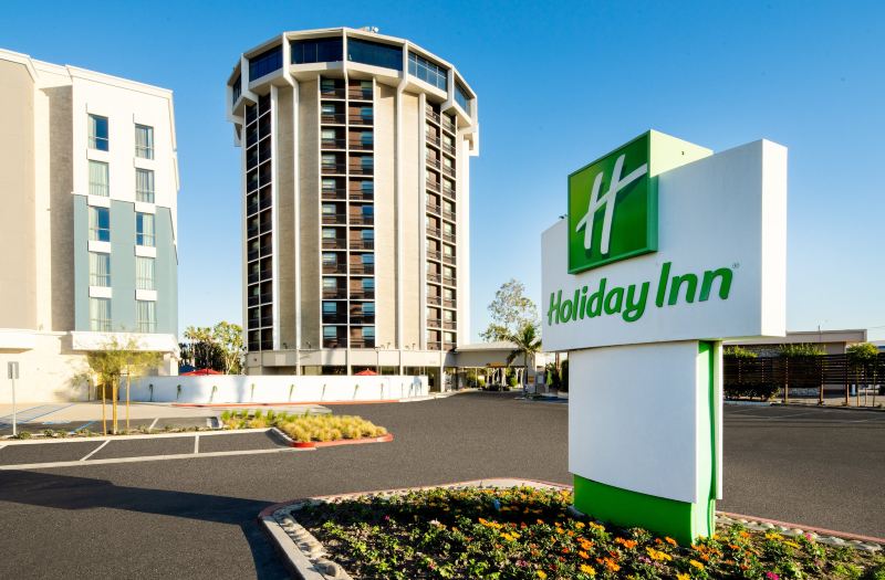 Holiday Inn Long Beach - Airport, an IHG Hotel-Long Beach Updated 2023 Room  Price-Reviews u0026 Deals | Trip.com