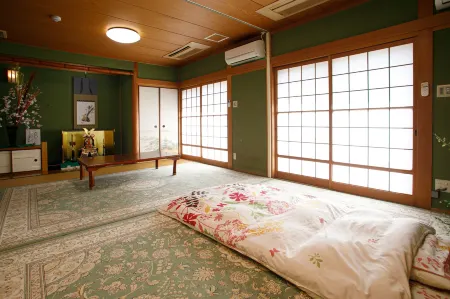 Guest House Gairojyu Отели рядом с достопримечательностью «Mount Ikoma»