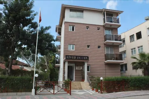 River Hotel - Mountain view