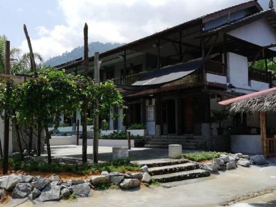 Embun Resort Lake Sahom Gopeng 2021 Room Price Deals Review Trip Com