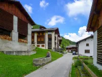 Alpetta Hotels in Tujetsch