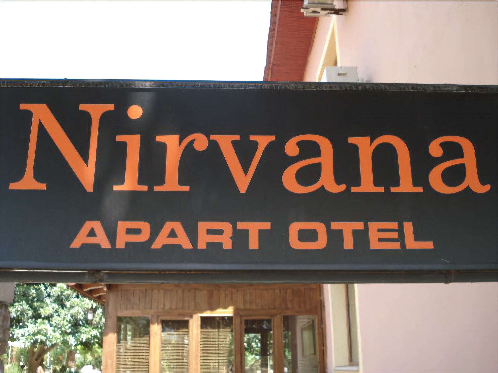 Nirvana Apart Hotel