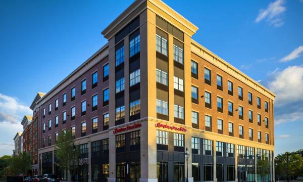 Hampton Inn & Suites Portsmouth Downtown